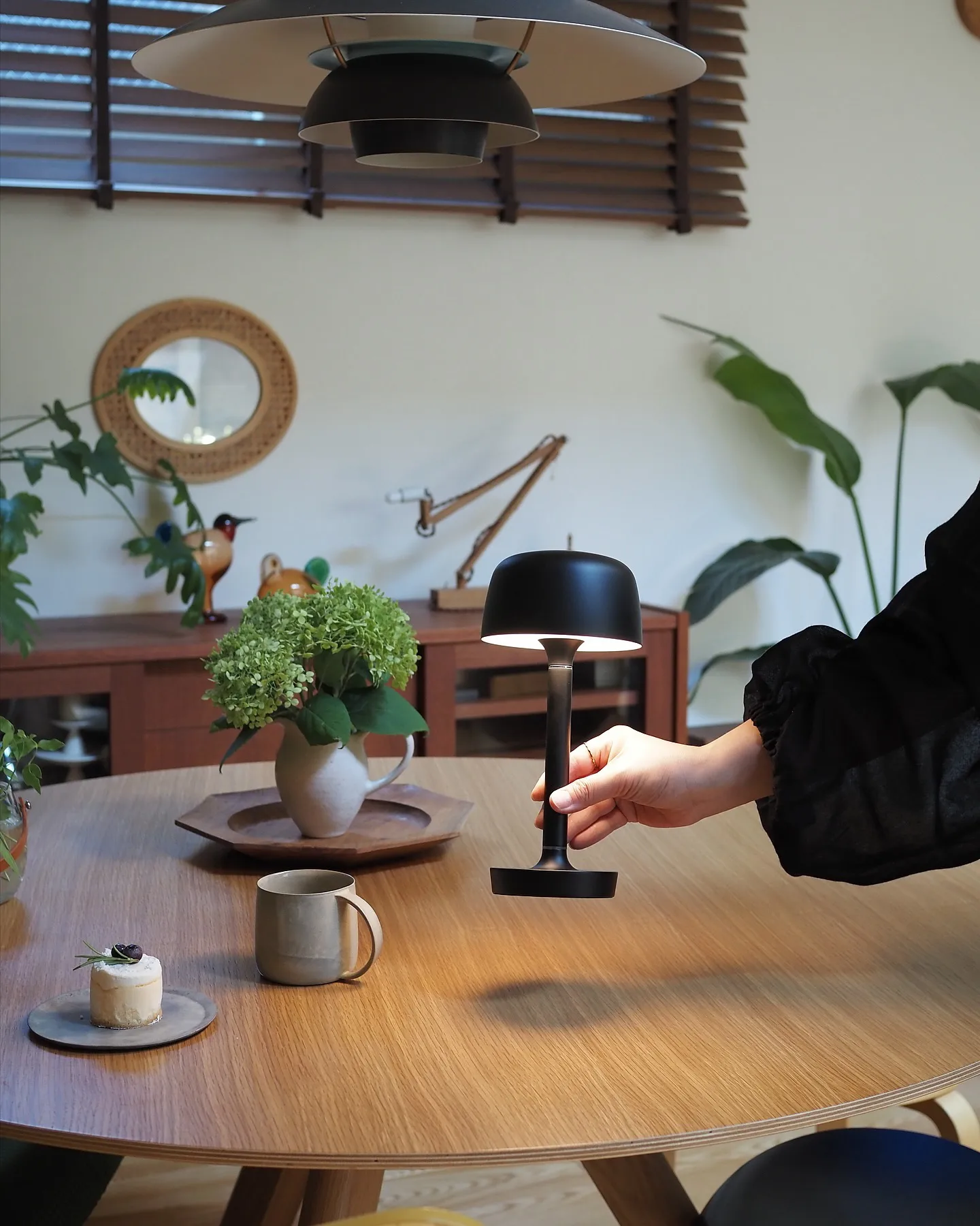 Halo portable table lamp 25,5 cm, Black Scandi Living