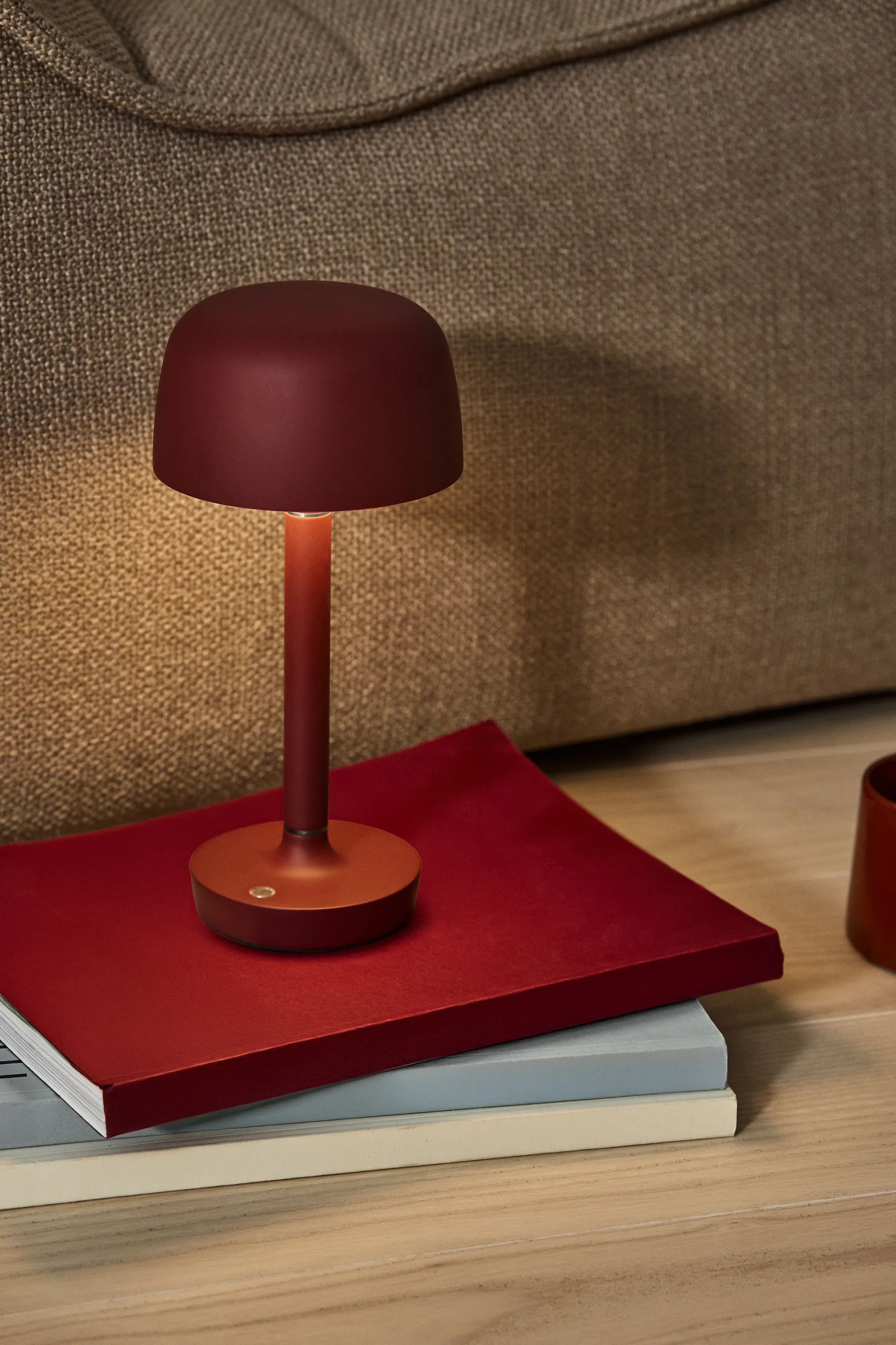 Halo portable table lamp 25,5 cm, Burgundy Scandi Living