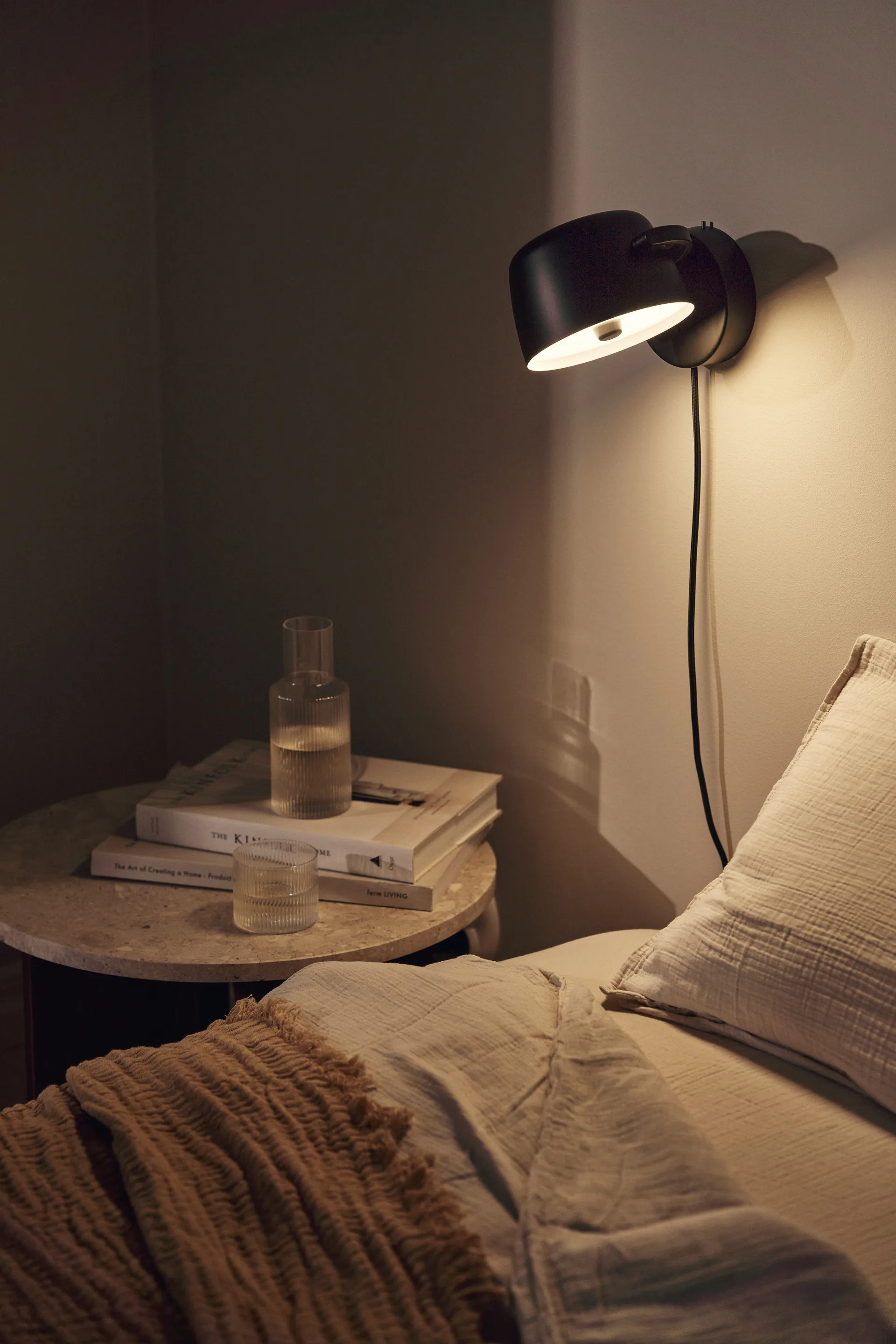 Halo vägglampa Ø16 cm, Black Scandi Living