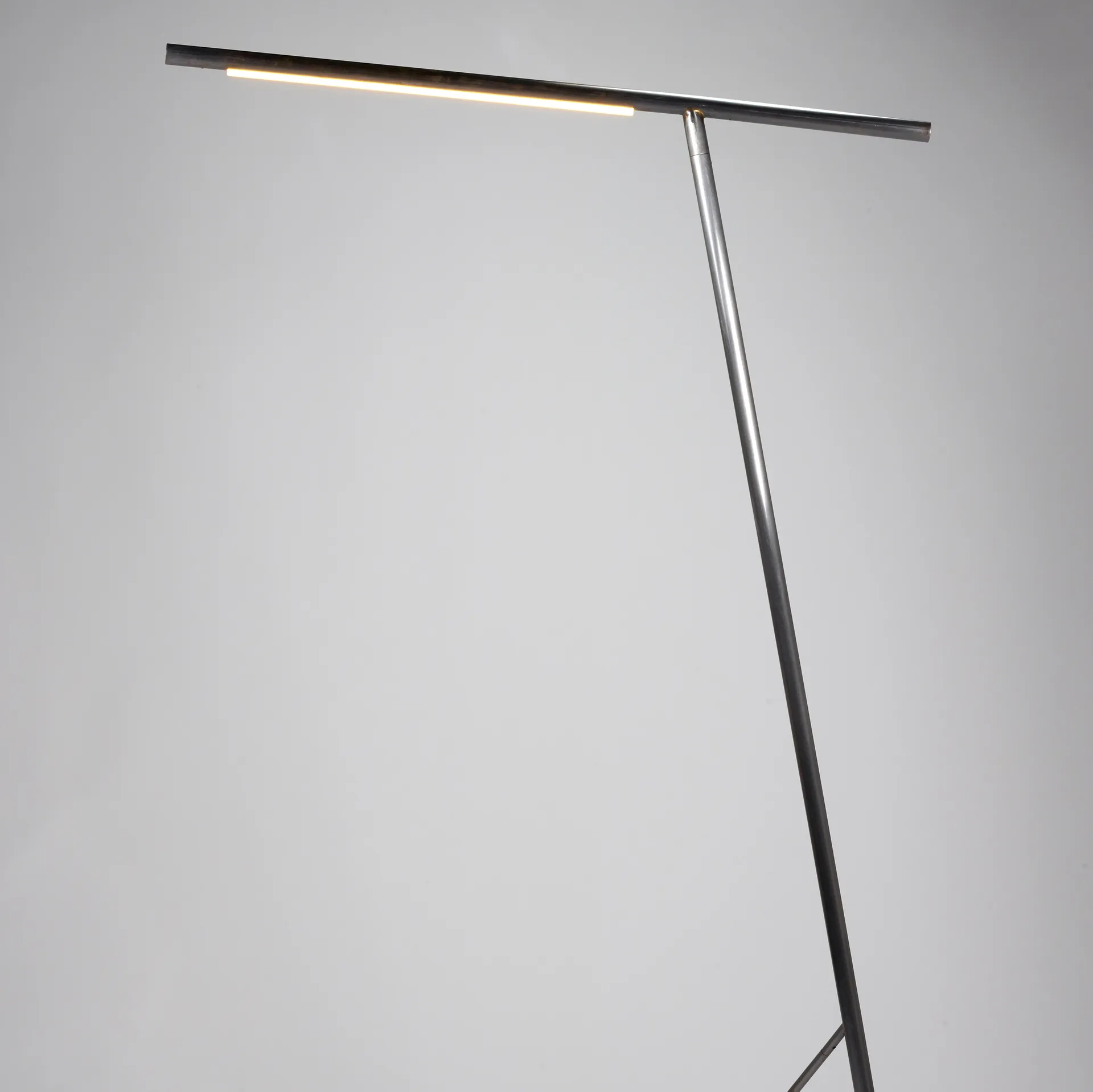 Mattia Stehleuchte, Steel-brass Serax