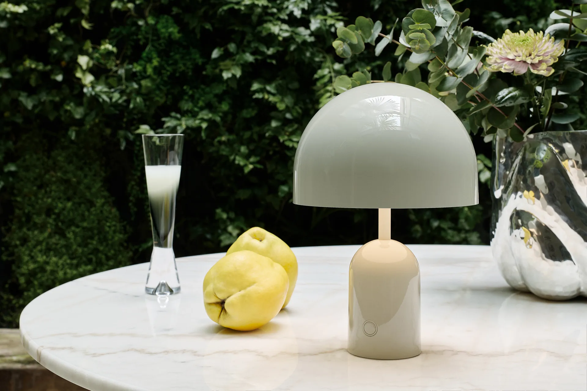 Bell Portabel LED bordslampa 28 cm, Grey Tom Dixon