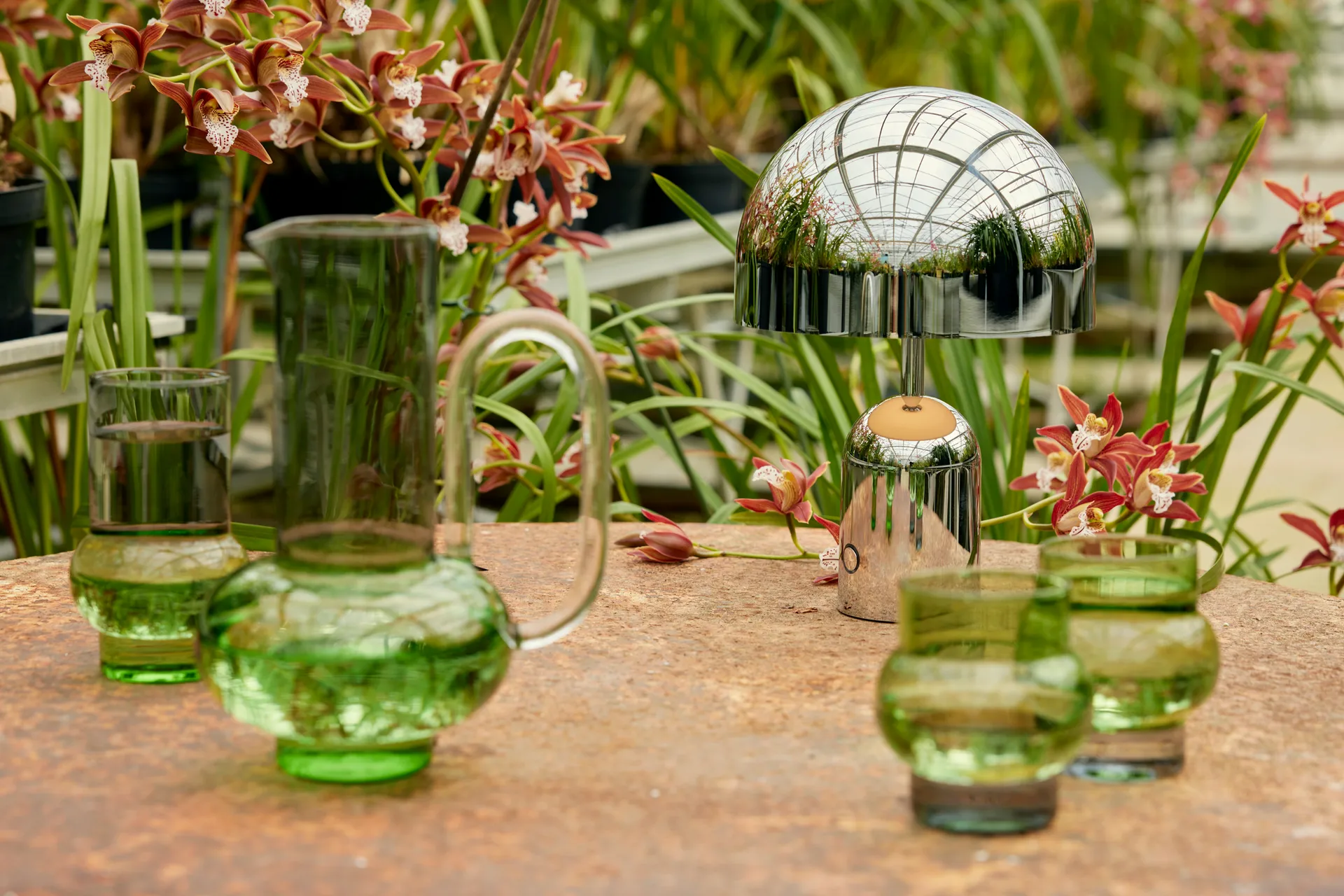 Bell Portabel LED bordslampa 28 cm, Silver Tom Dixon