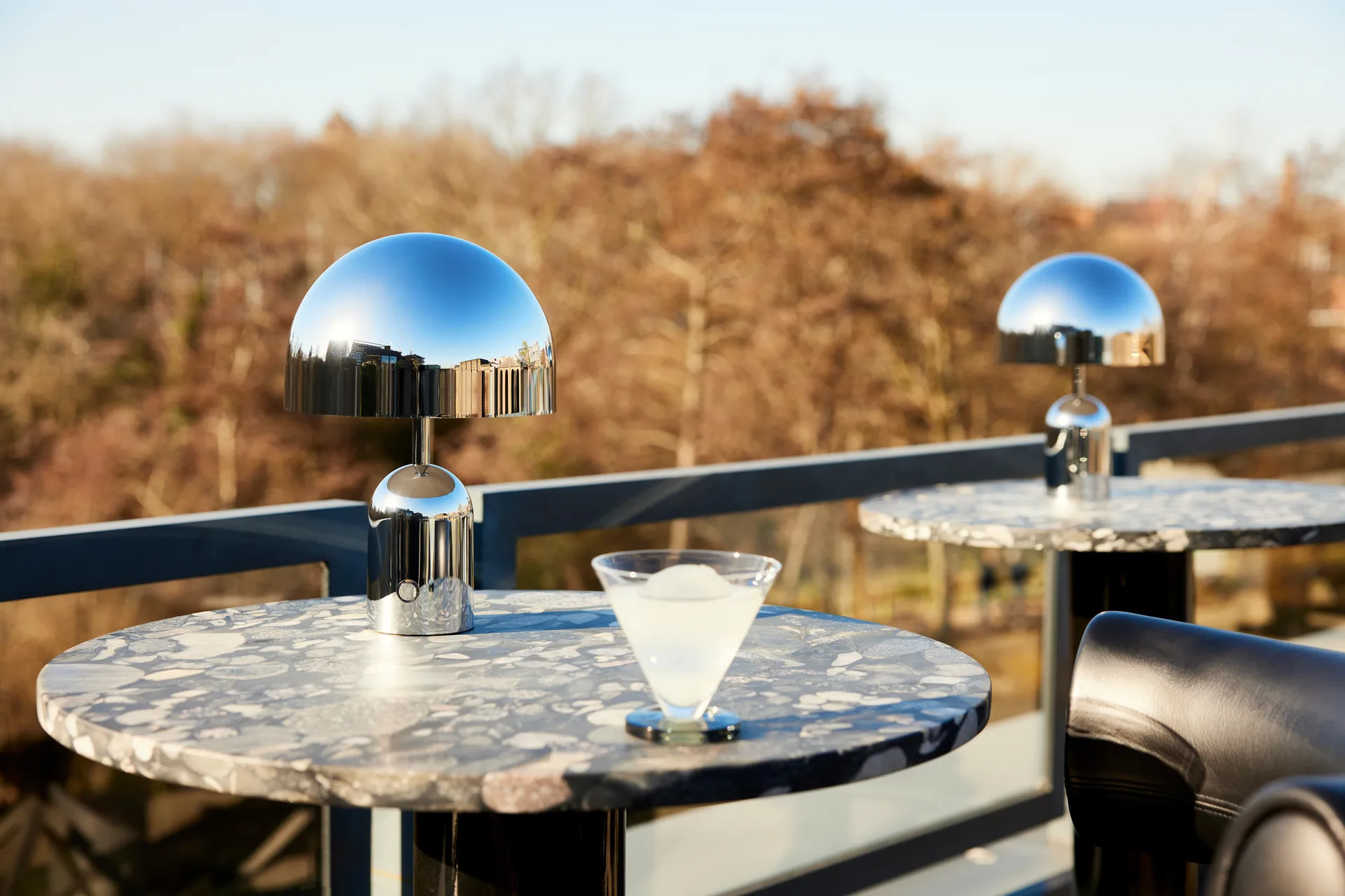 Bell Portabel LED bordslampa 28 cm, Silver Tom Dixon