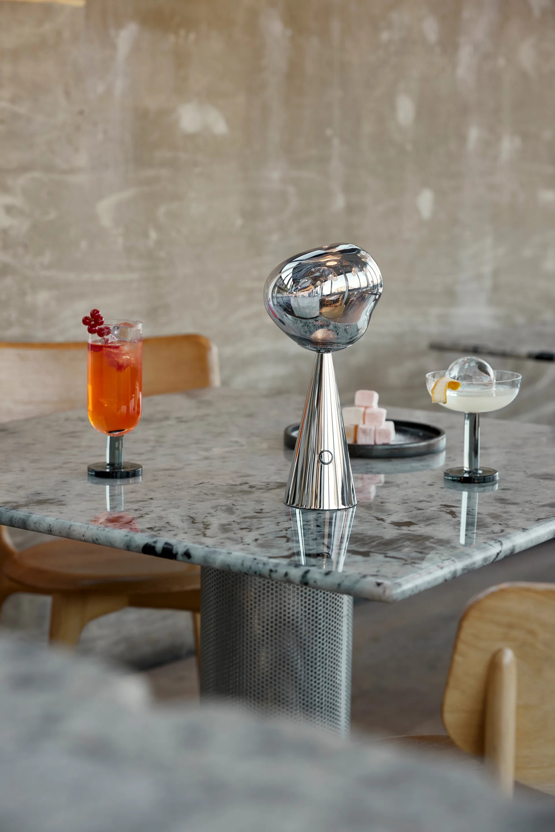 Melt Portable LED Tischleuchte 28,5cm, Silver Tom Dixon