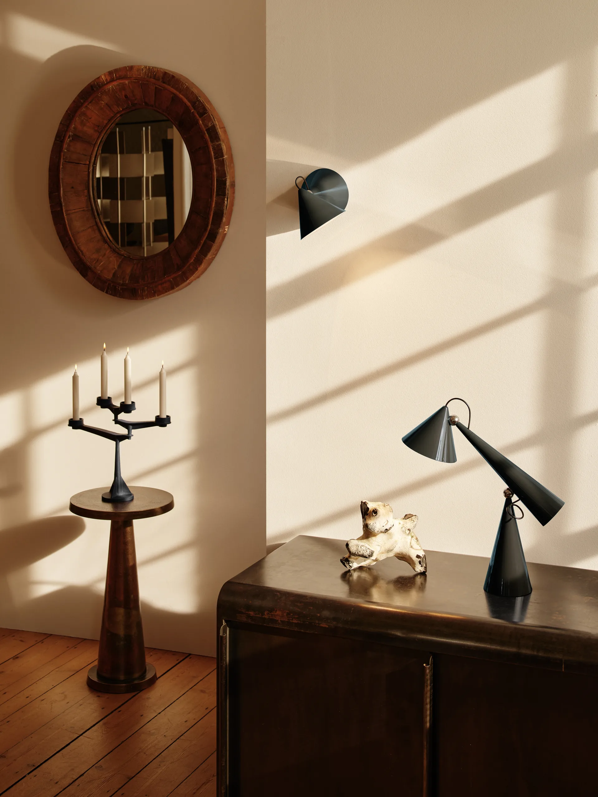 Pose Surface wall lamp, Kelp Tom Dixon