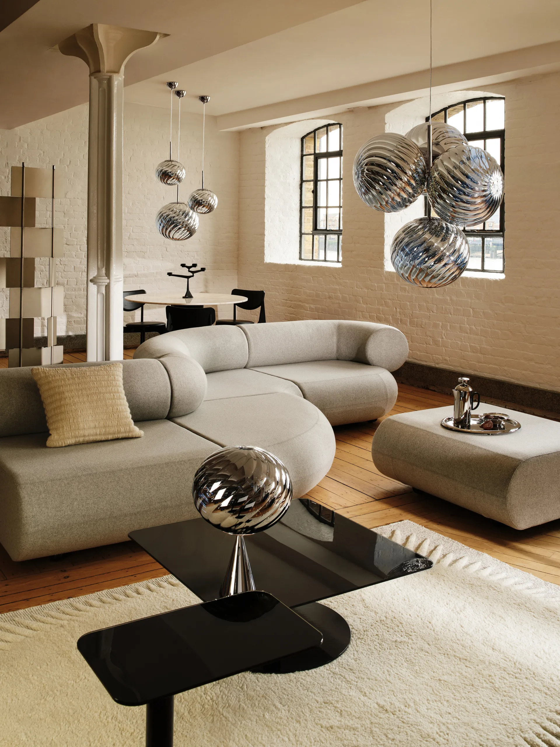 Whirl cone Tablett Tischleuchte, Silber Tom Dixon