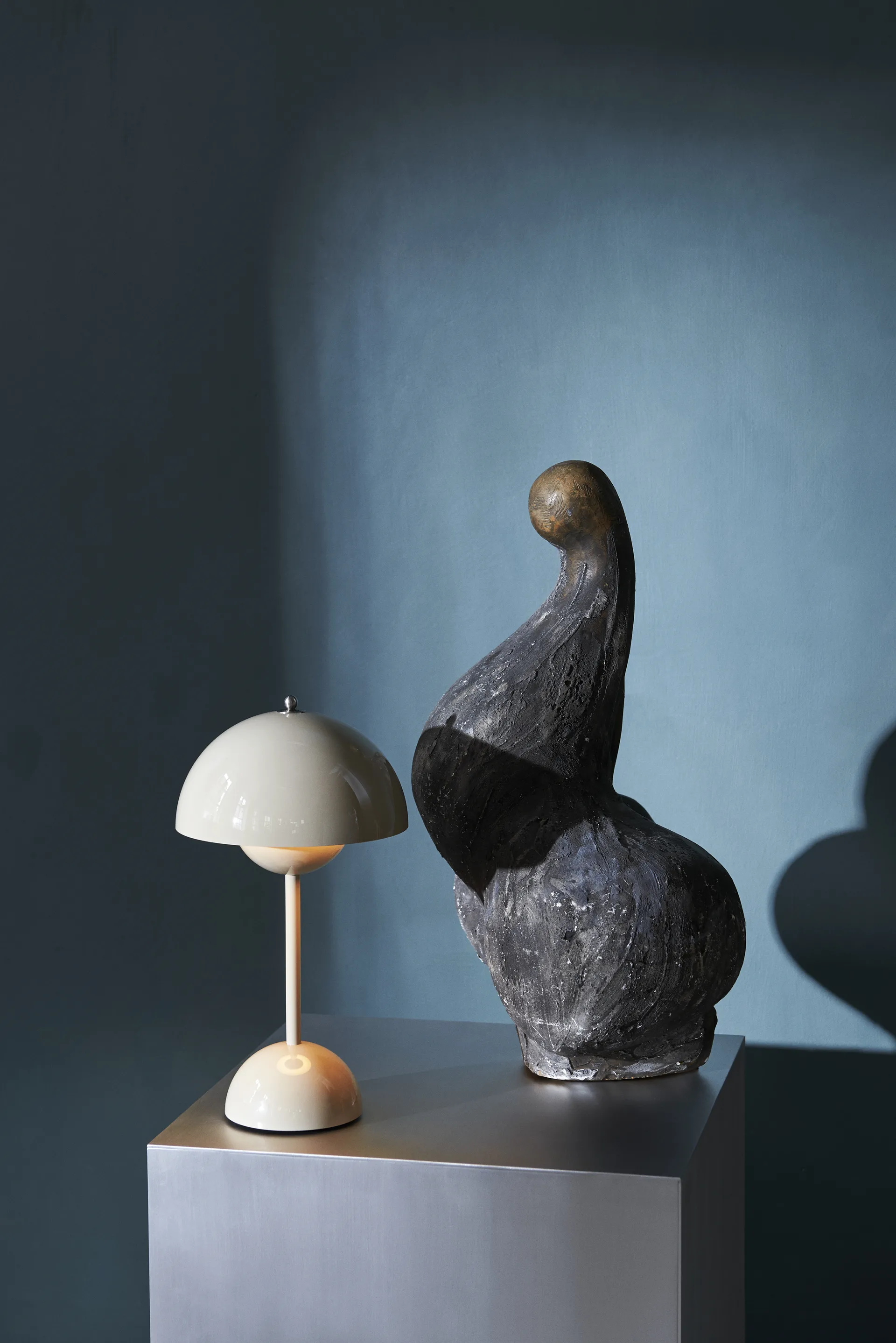 Flowerpot portabel bordslampa VP9, grå-beige &Tradition