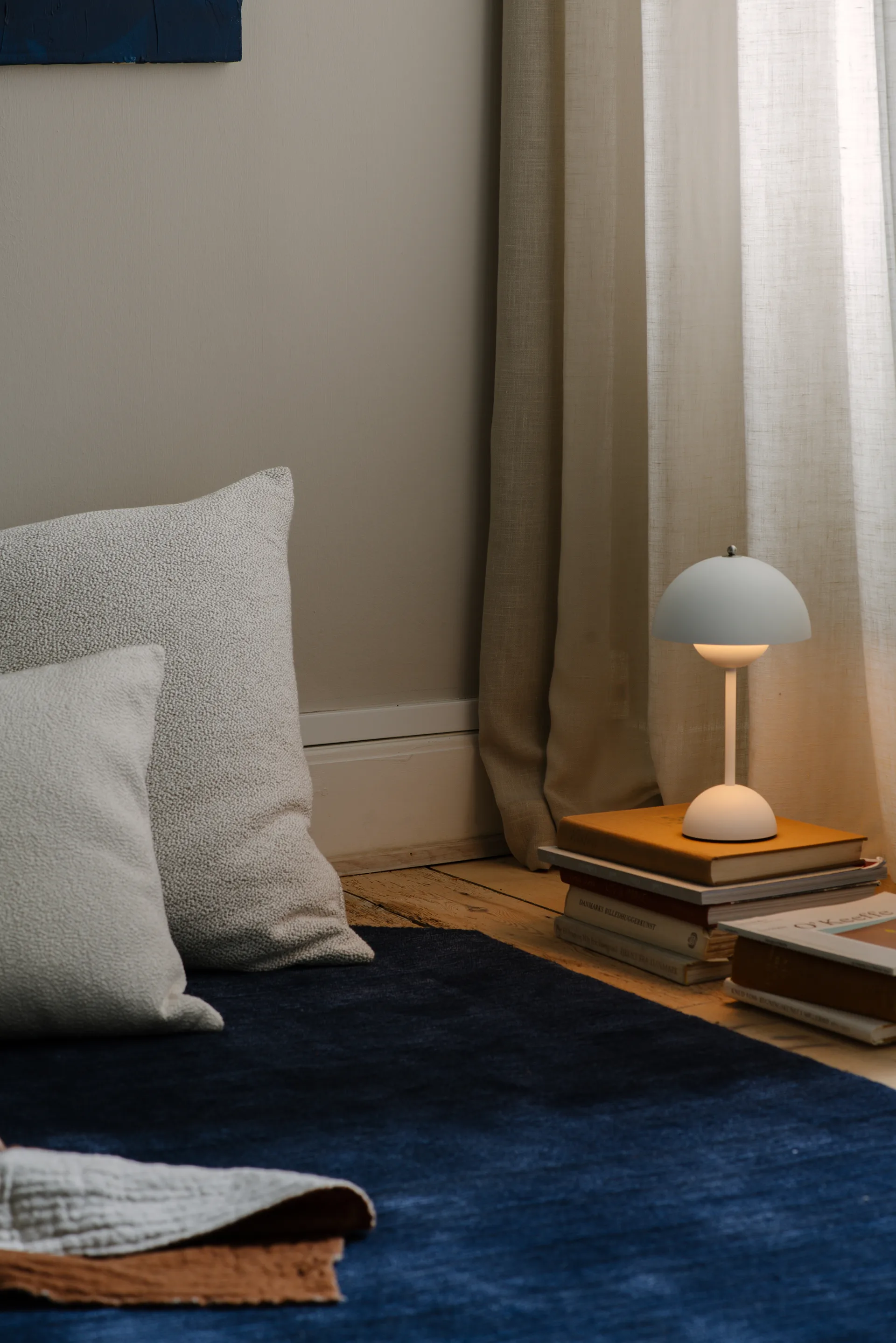 Flowerpot portabel bordslampa VP9, matt vit &Tradition