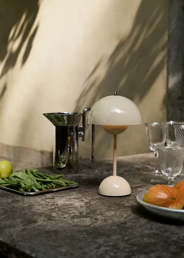 Flowerpot portable table lamp VP9 - Ivory - &Tradition