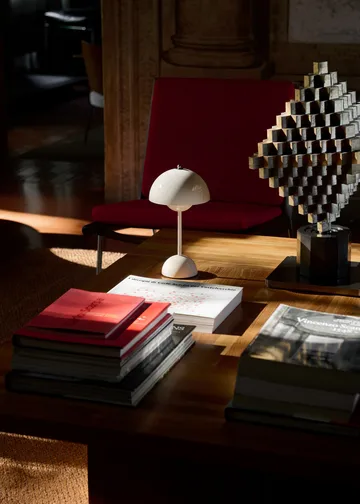 Flowerpot portable table lamp VP9 - Ivory - &Tradition