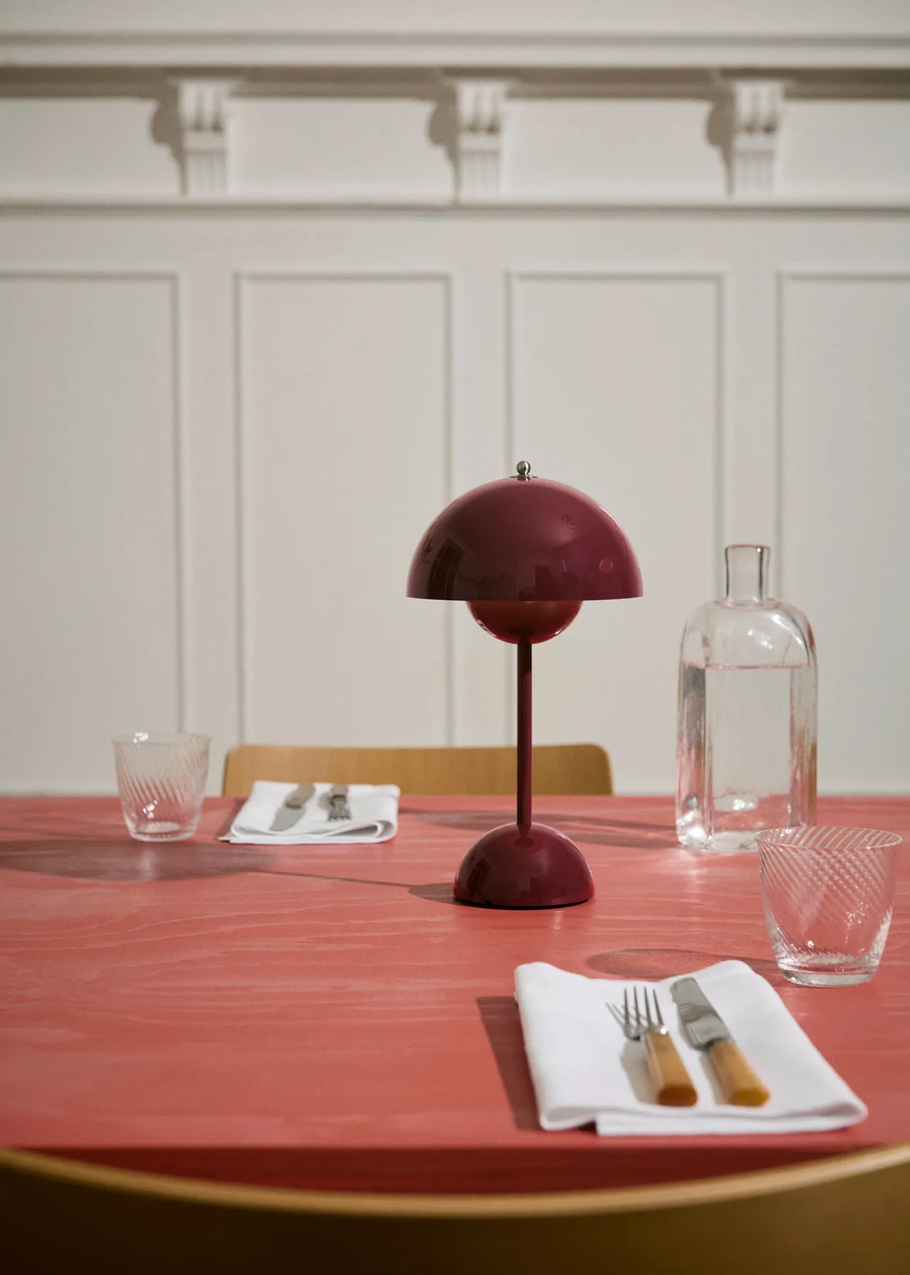 Flowerpot portable table lamp VP9, Vermilion red &Tradition