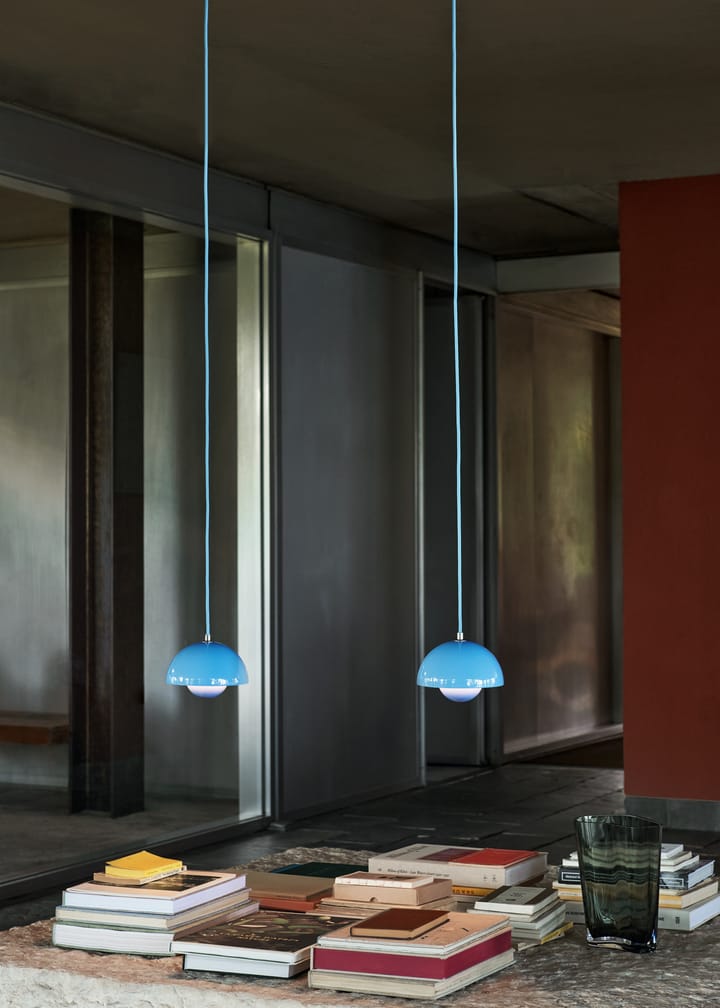 Flowerpot VP10 Pendelleuchte, Swim blue &Tradition
