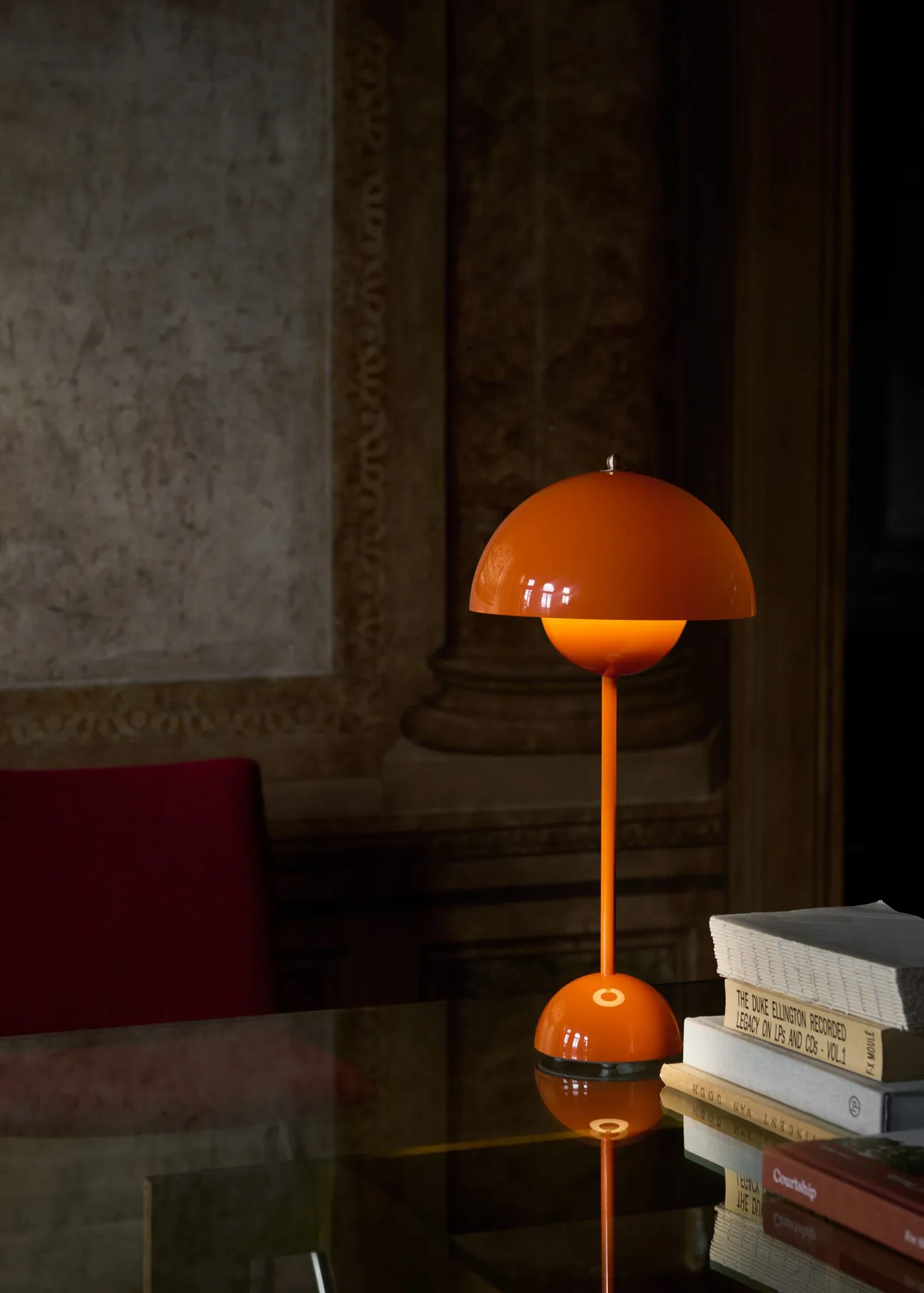Flowerpot VP3 bordslampa, Zesty orange &Tradition