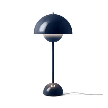 FlowerPot VP3 table lamp - Steel blue - &Tradition