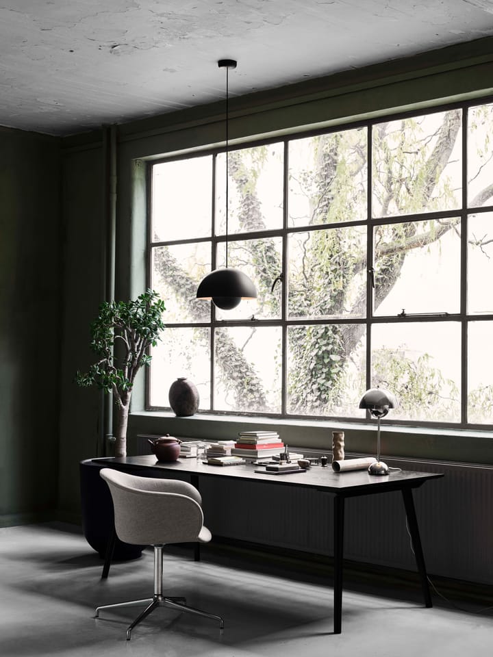 Flowerpot VP7 pendant lamp, matte black &Tradition