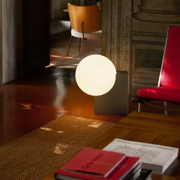 Journey SHY4 floor lamp - Brushed steel-opal glass - &Tradition