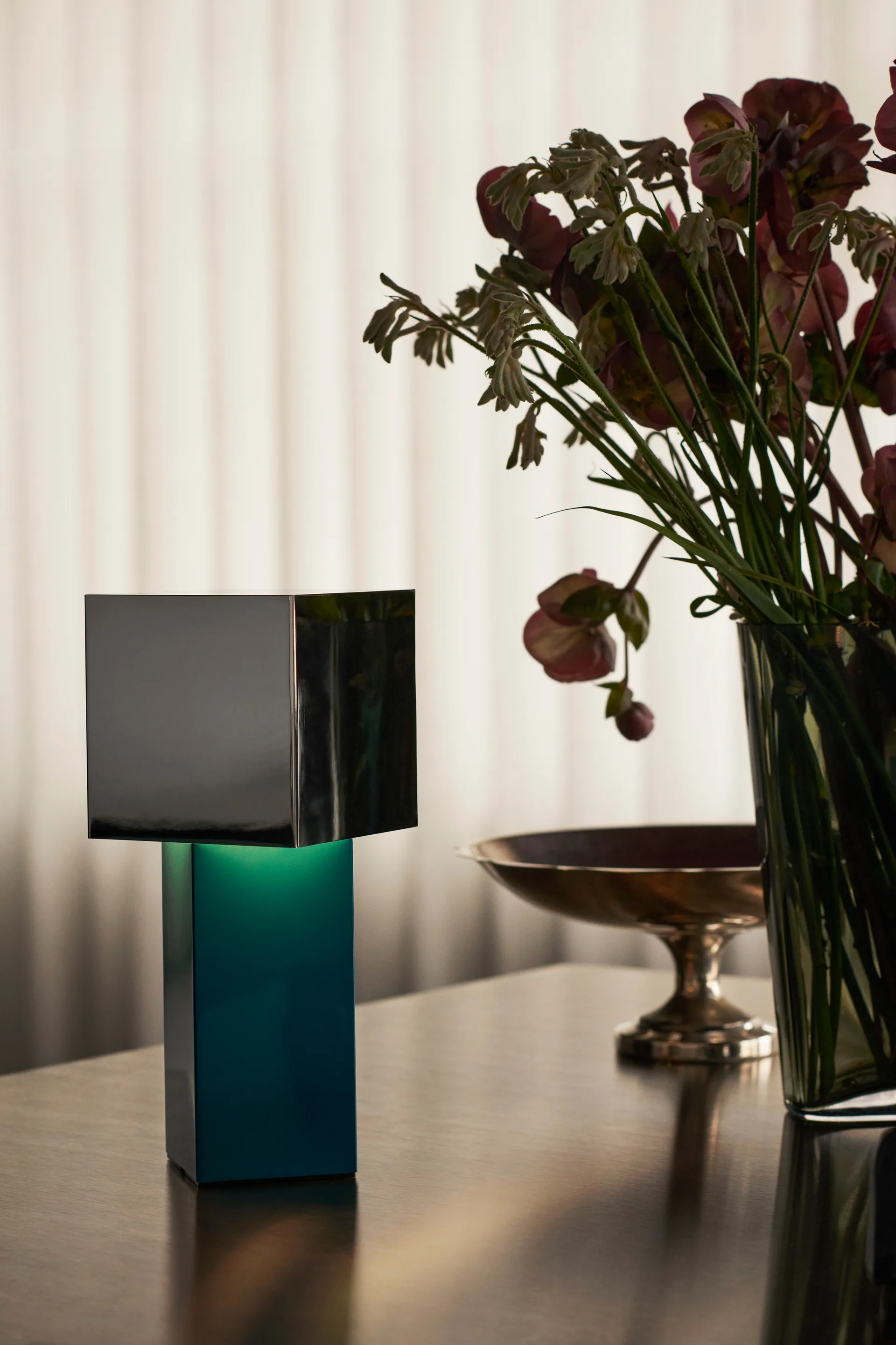 Pivot ATD7 tragbare Leuchte, Blue silber &Tradition