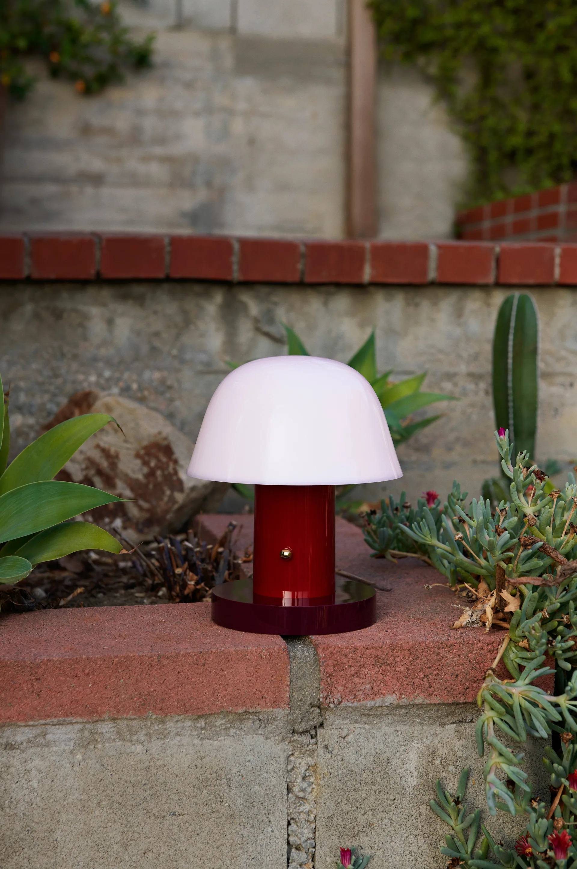 Setago JH27 table lamp, Maroon-grape &Tradition