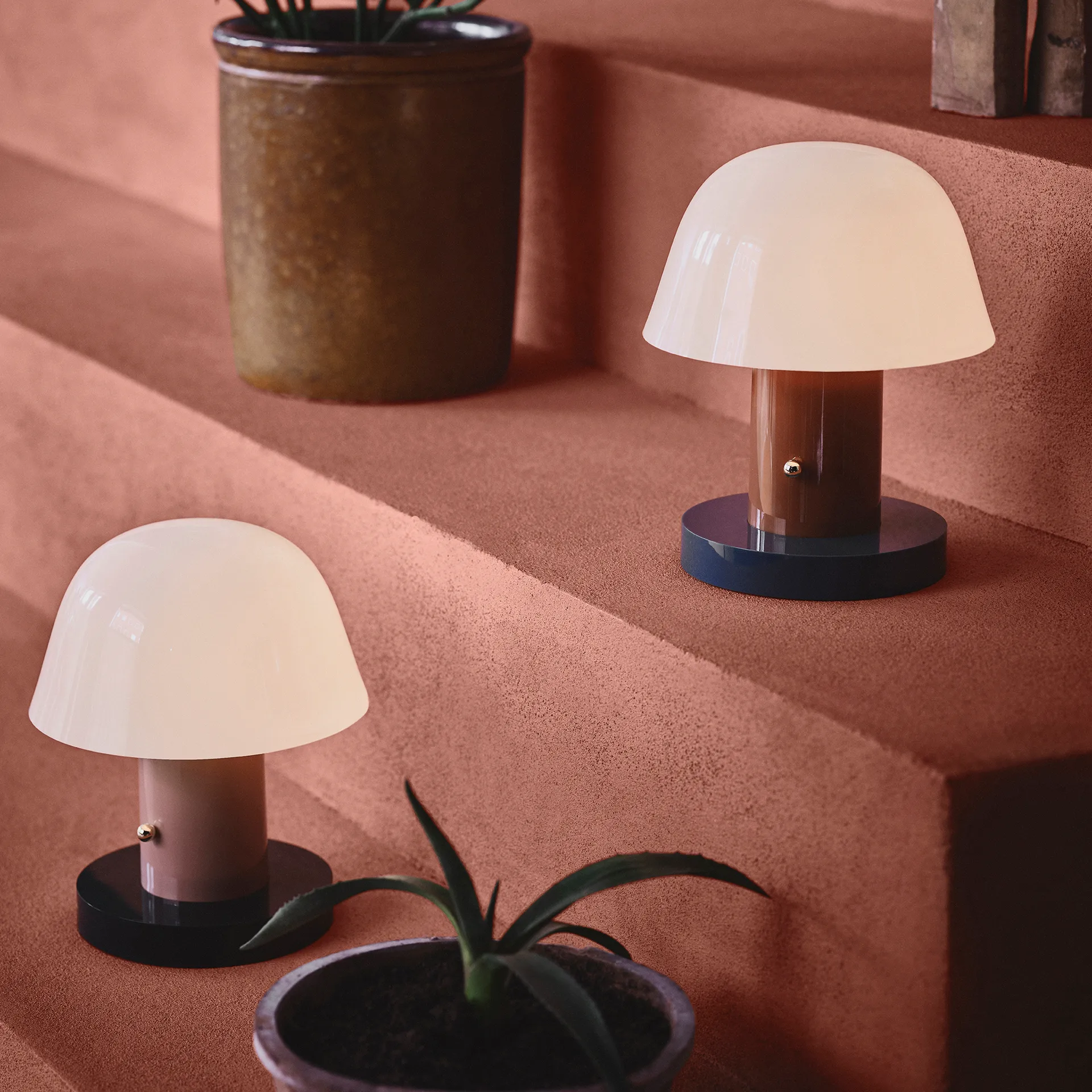 Setago JH27 table lamp, nude-forest &Tradition