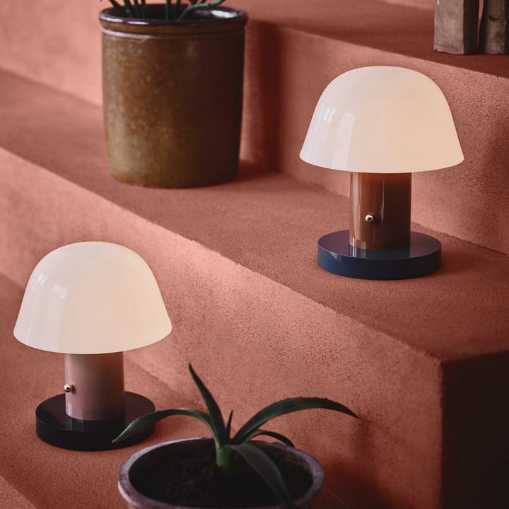 Setago JH27 table lamp, nude-forest &Tradition
