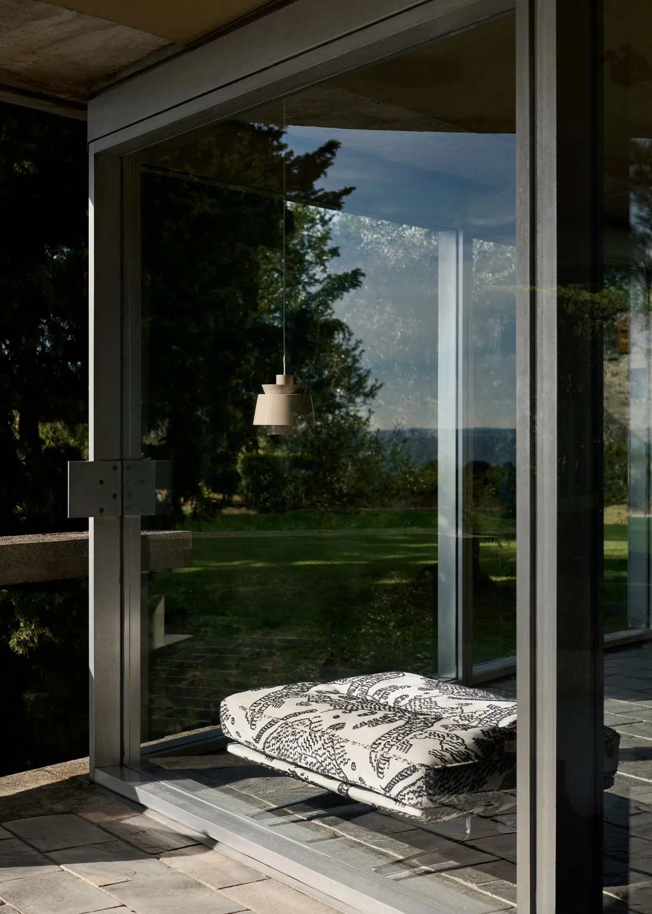 Utzon JU1 Pendelleuchte, Grey beige, Ø22 cm &Tradition