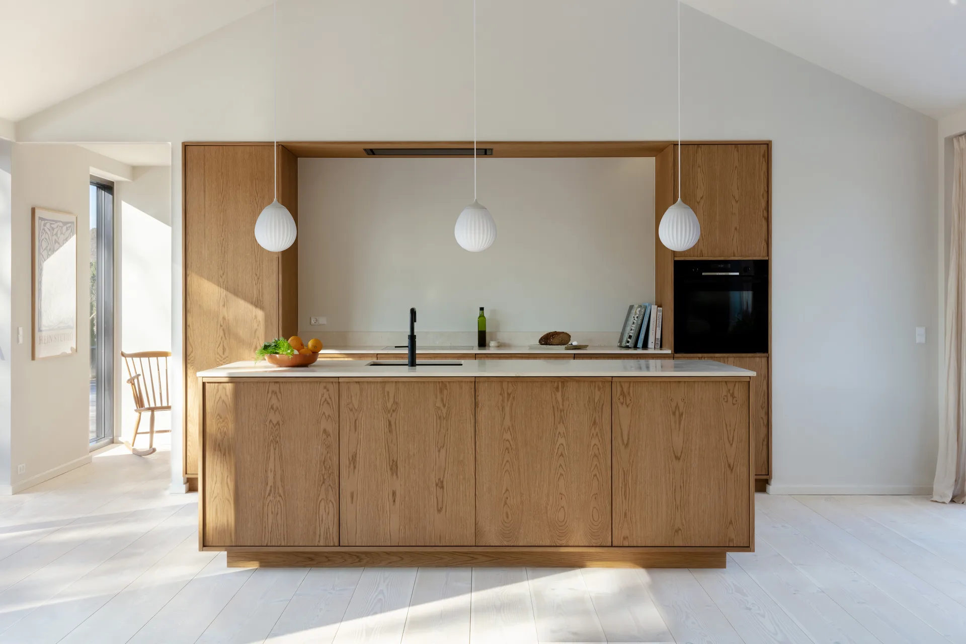 Around The World pendant mini, White Umage