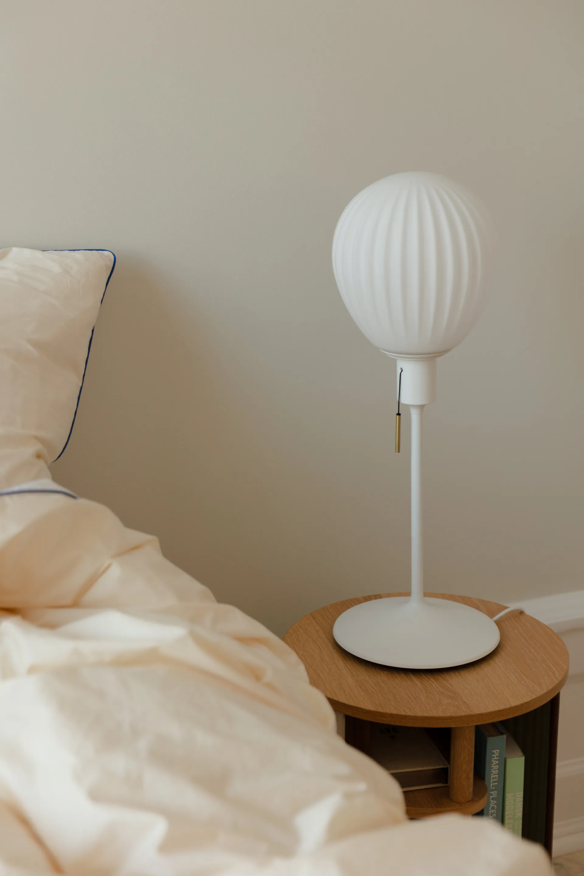 Around The World table lamp, White Umage