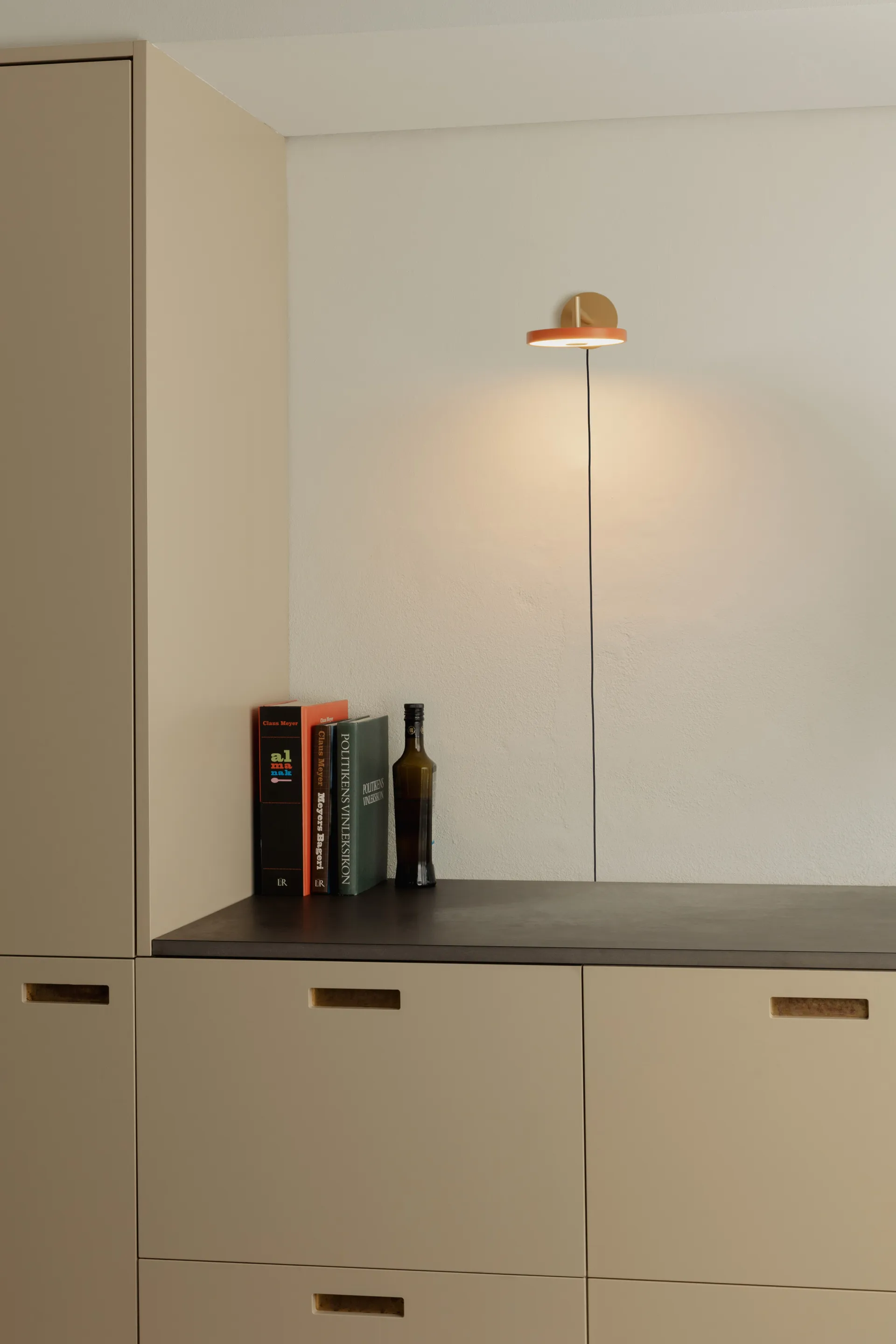 Asteria Wall short wall lamp, Nuance orange Umage
