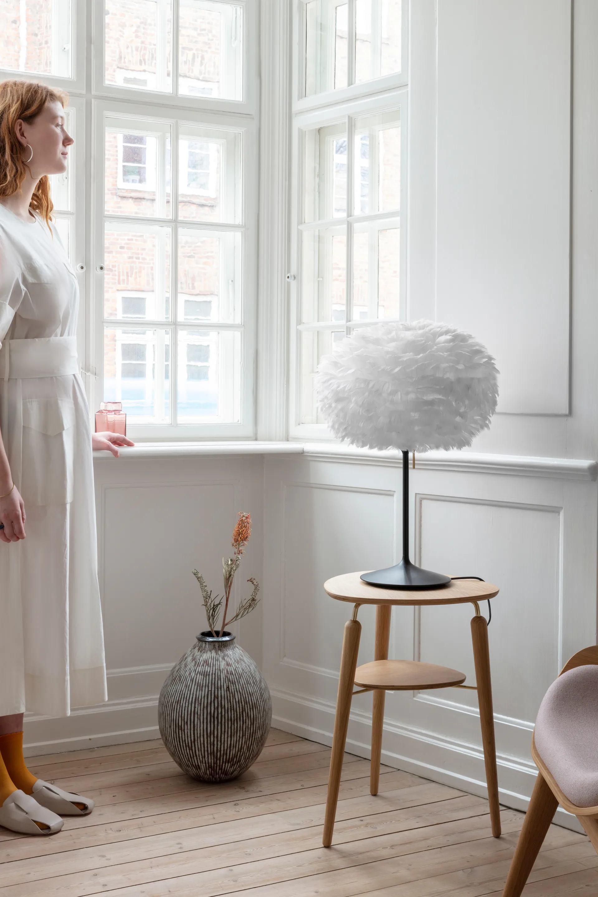 Eos table lamp medium, White-Black Umage