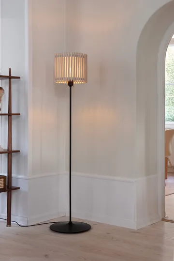 Komorebi floor lamp medium - Circle oak-black - Umage