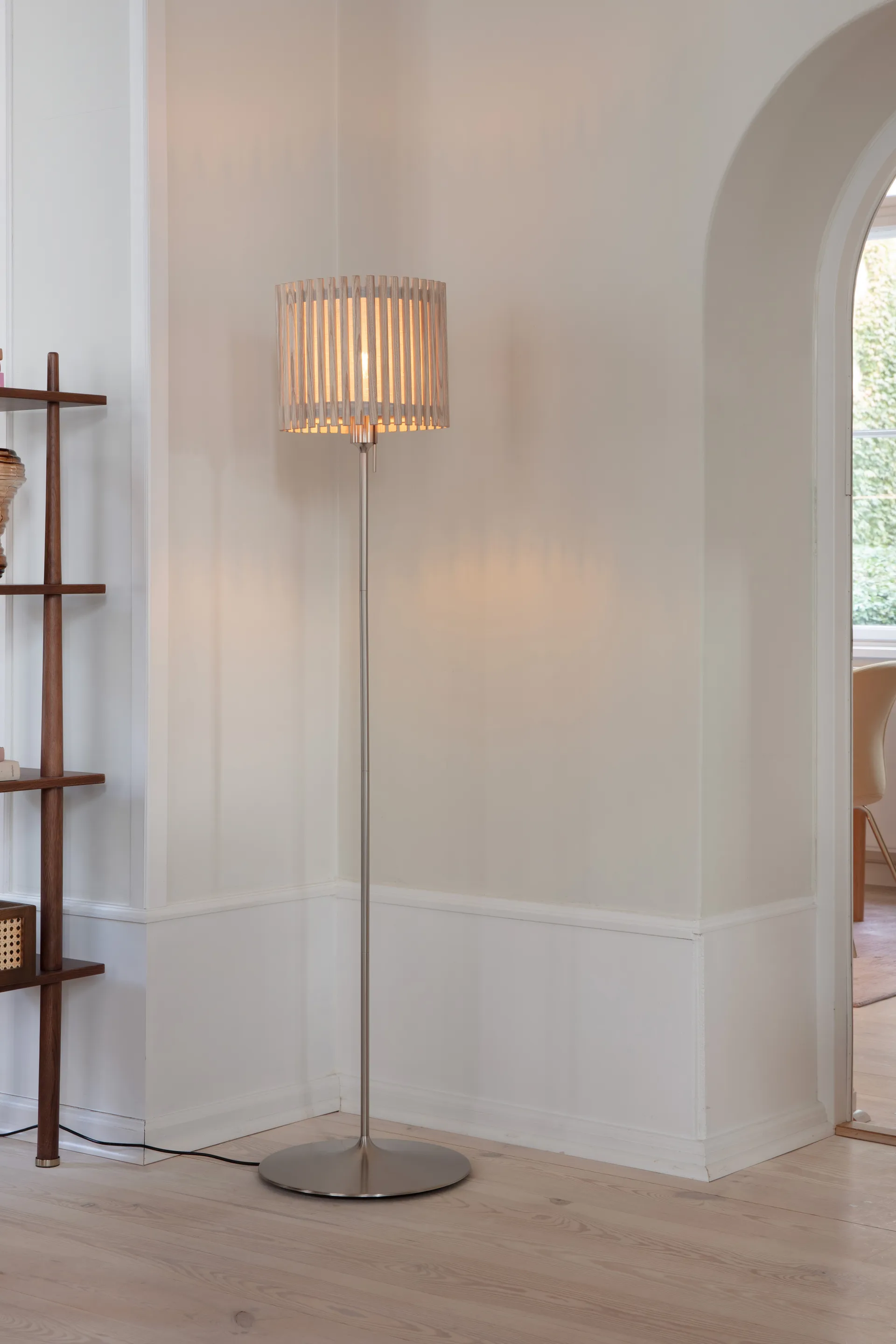 Komorebi Stehleuchte medium, Circle oak-Bürsteter Stahl Umage