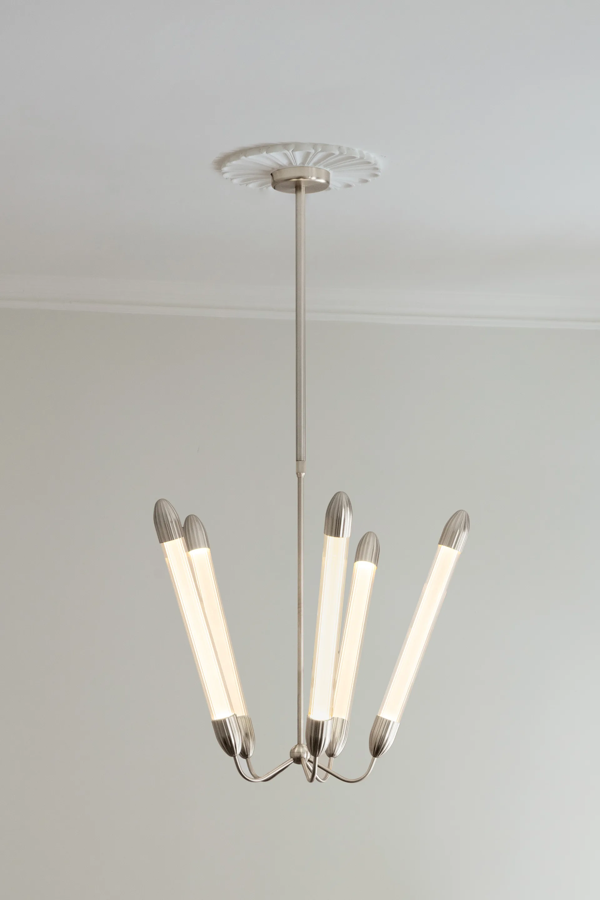Lemon Squeeze Penta long ceiling lamp, Polished steel Umage