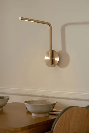 Omni Pivot vägglampa - Brass - Umage