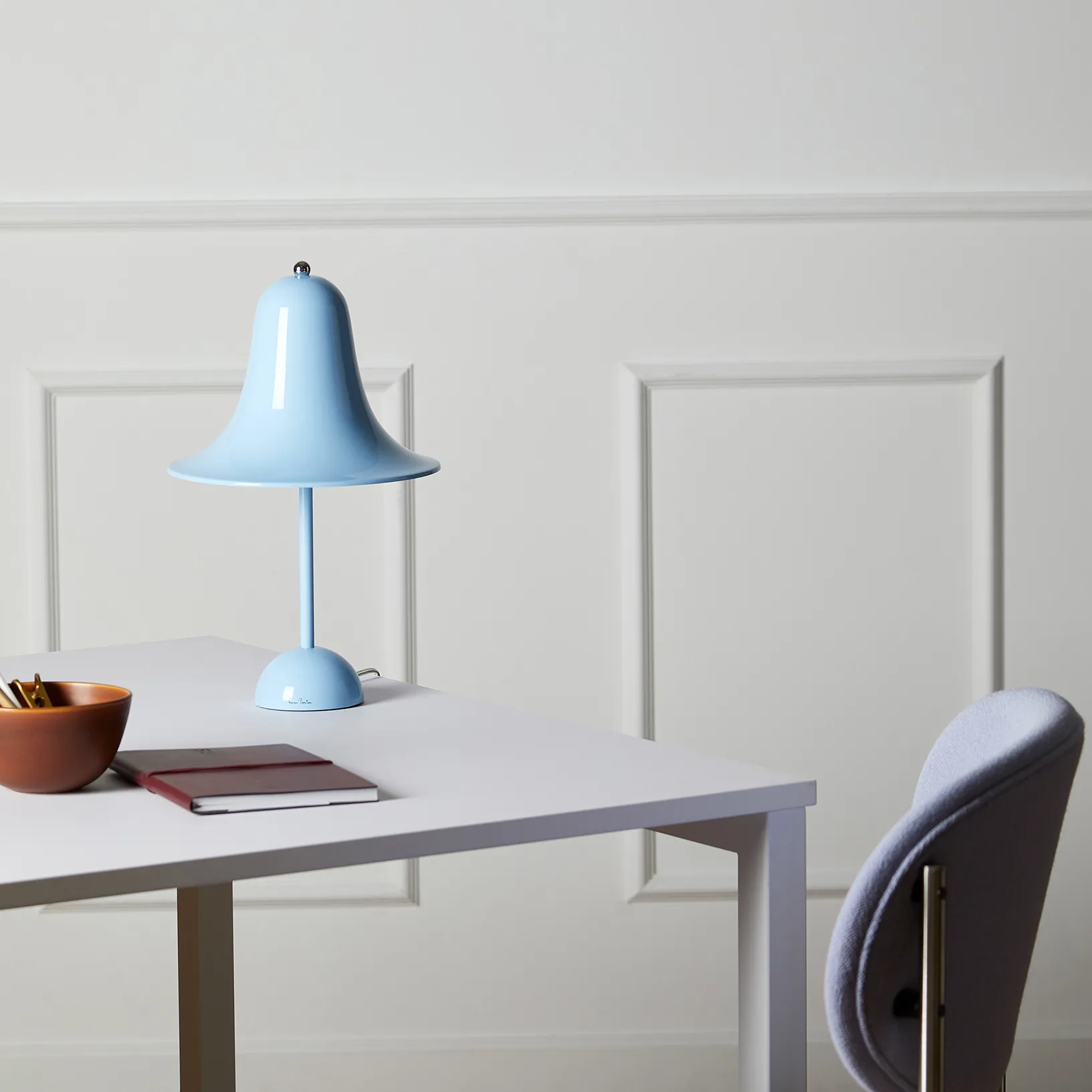 Pantop bordslampa Ø23 cm, Light blue Verpan