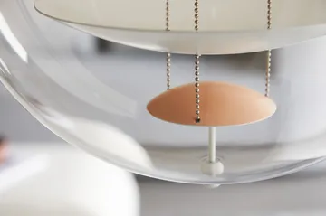 VP Globe Warm Peach ceiling lamp - Ø40 cm - Verpan