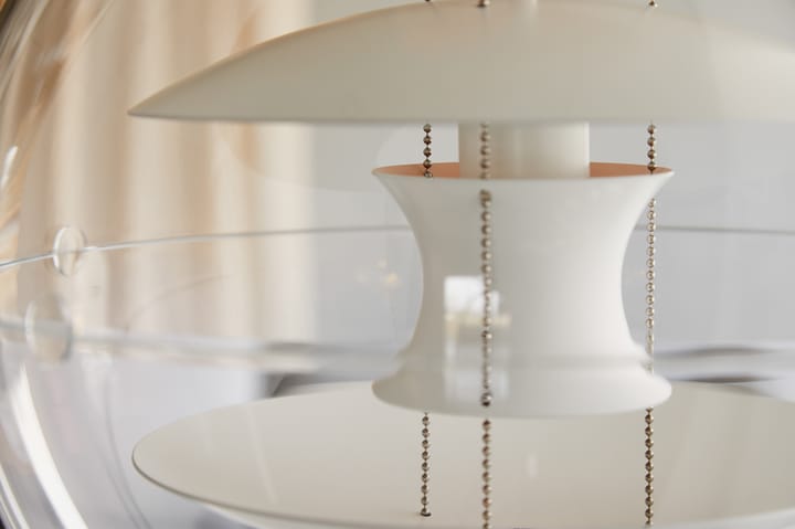VP Globe Warm Peach taklampa, Ø40 cm Verpan