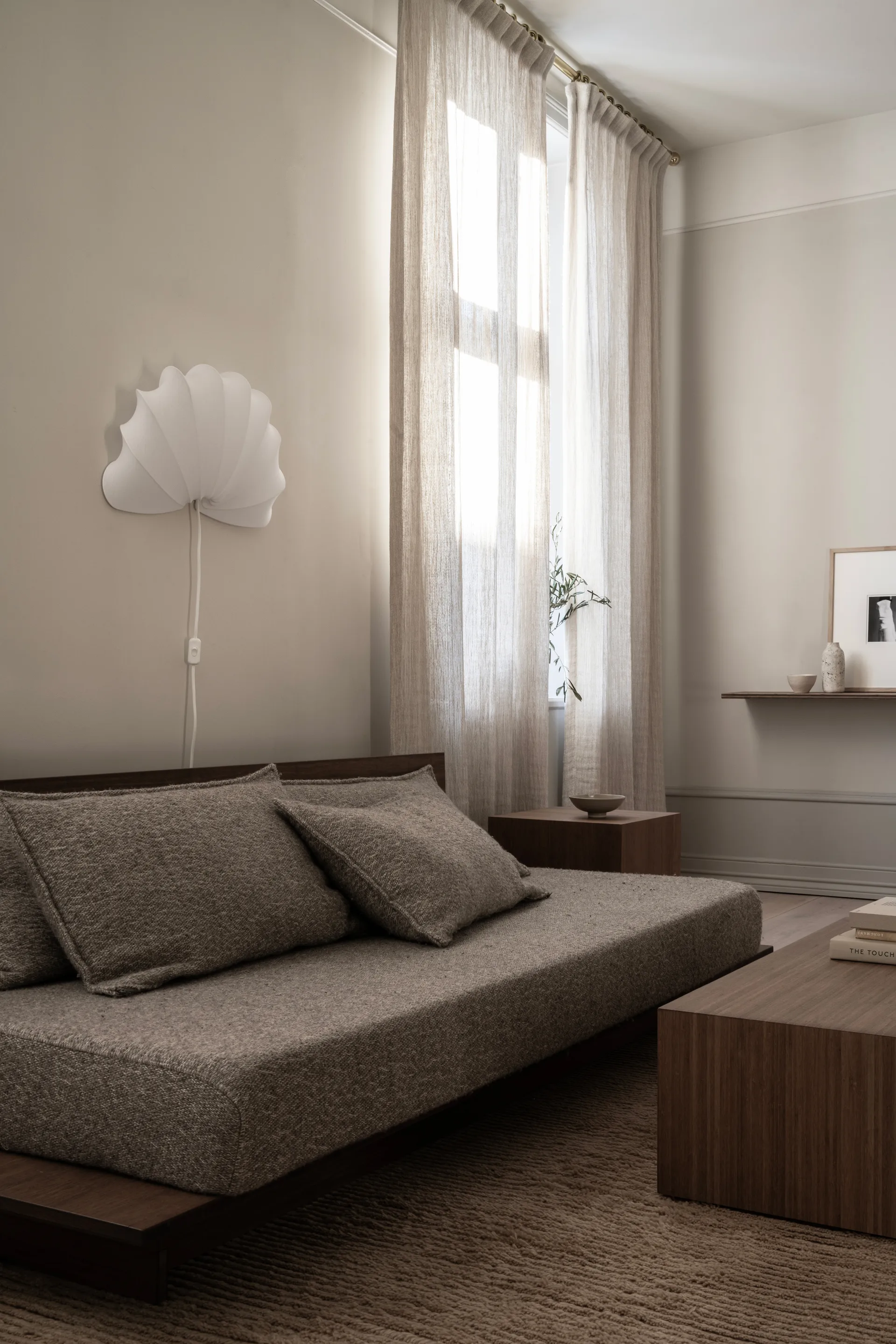 Anna wall lamp L 54 cm, White cotton Watt & Veke