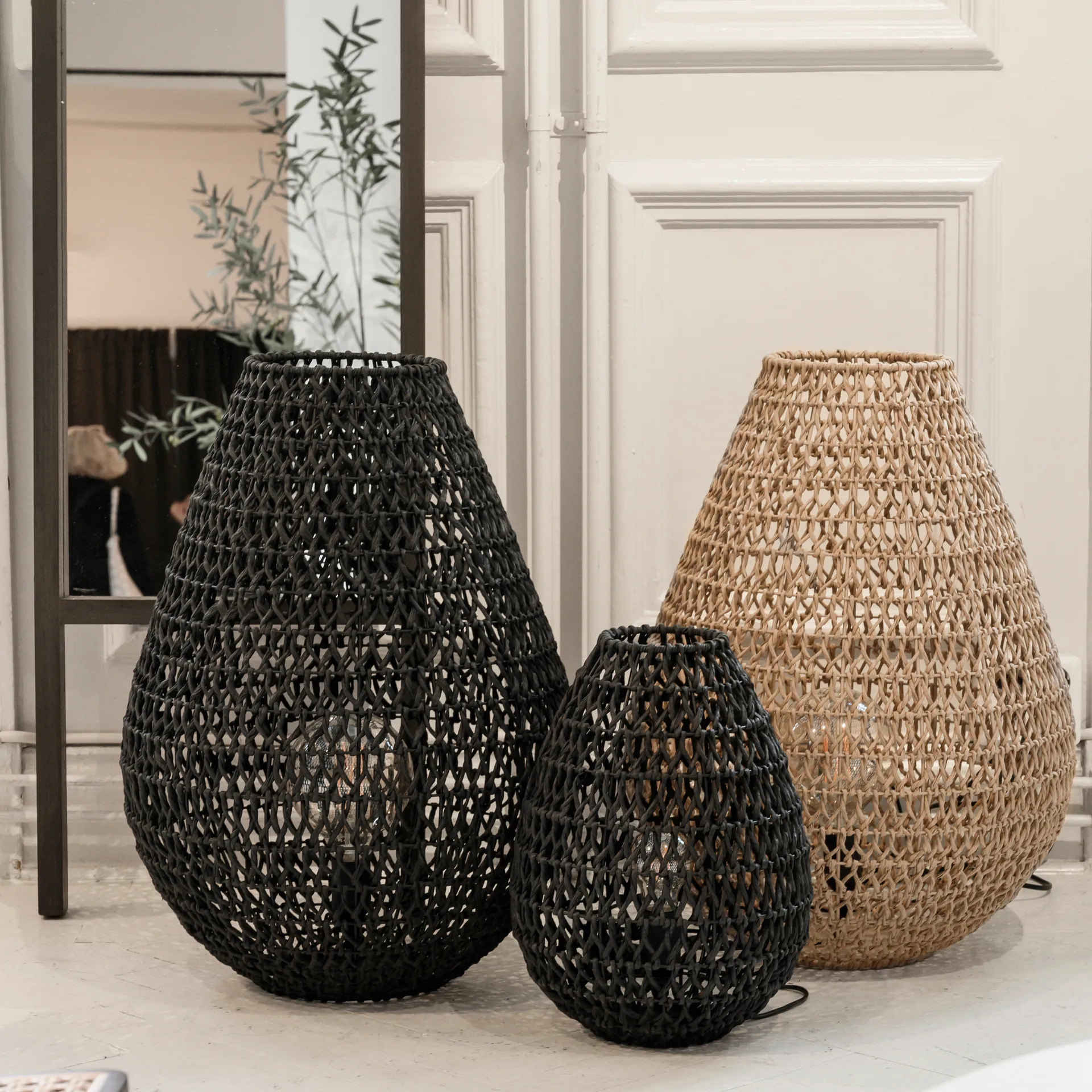 Buster Stehleuchte Ø44cm, Schwarz Watt & Veke