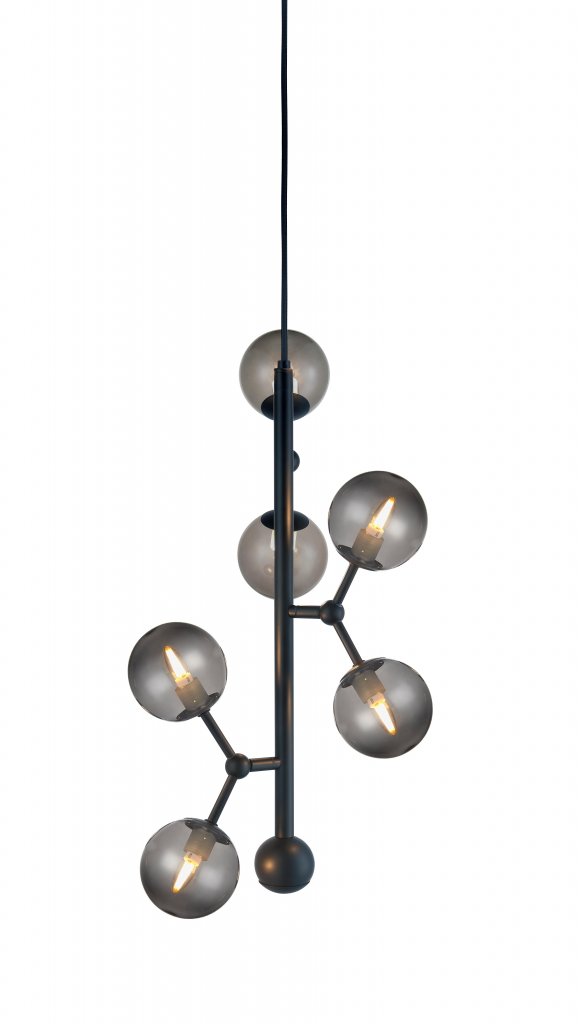 Atom, Pendel lampe, Vertikal, 6 x LED by Halo Design (D: 31 cm. x H: 45 cm., Sort/Smoke)